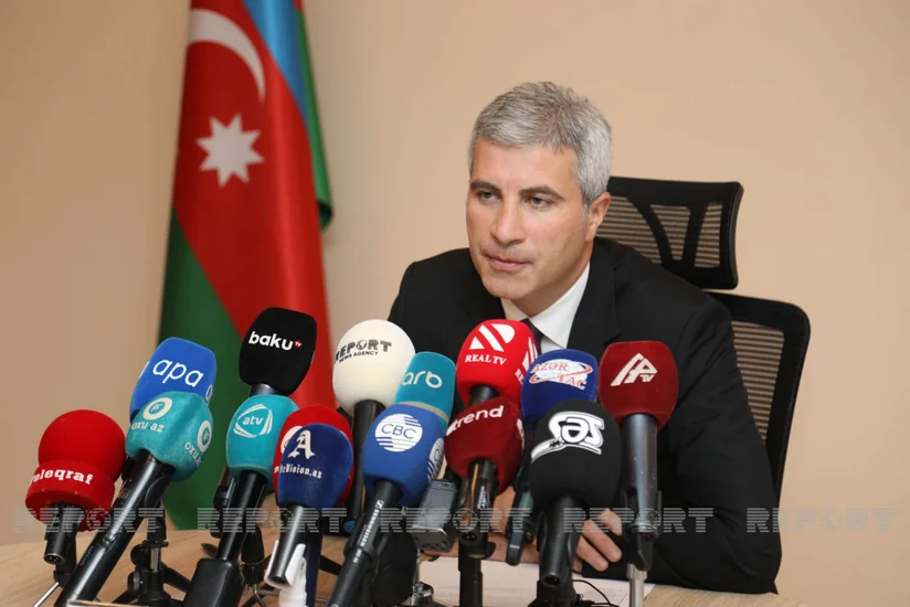 Sədr: Altsistemin təkmilləşdirilməsinə qədər əmək kitabçaları ləğv olunmayacaq