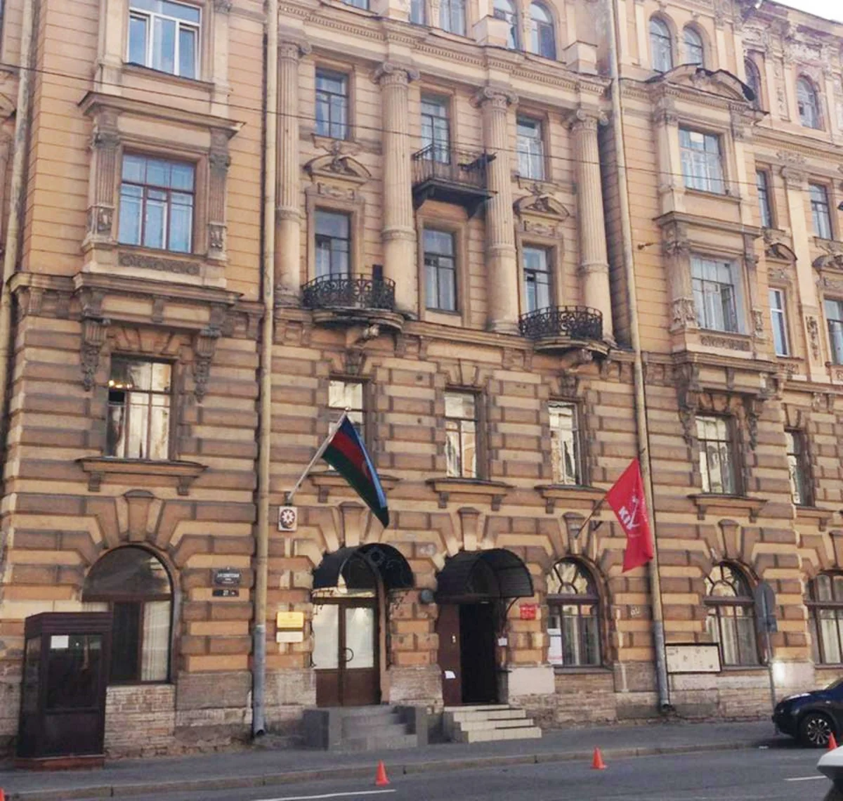 Полиция Санкт-Петербурга ищет лиц, причастных к антиазербайджанской провокации