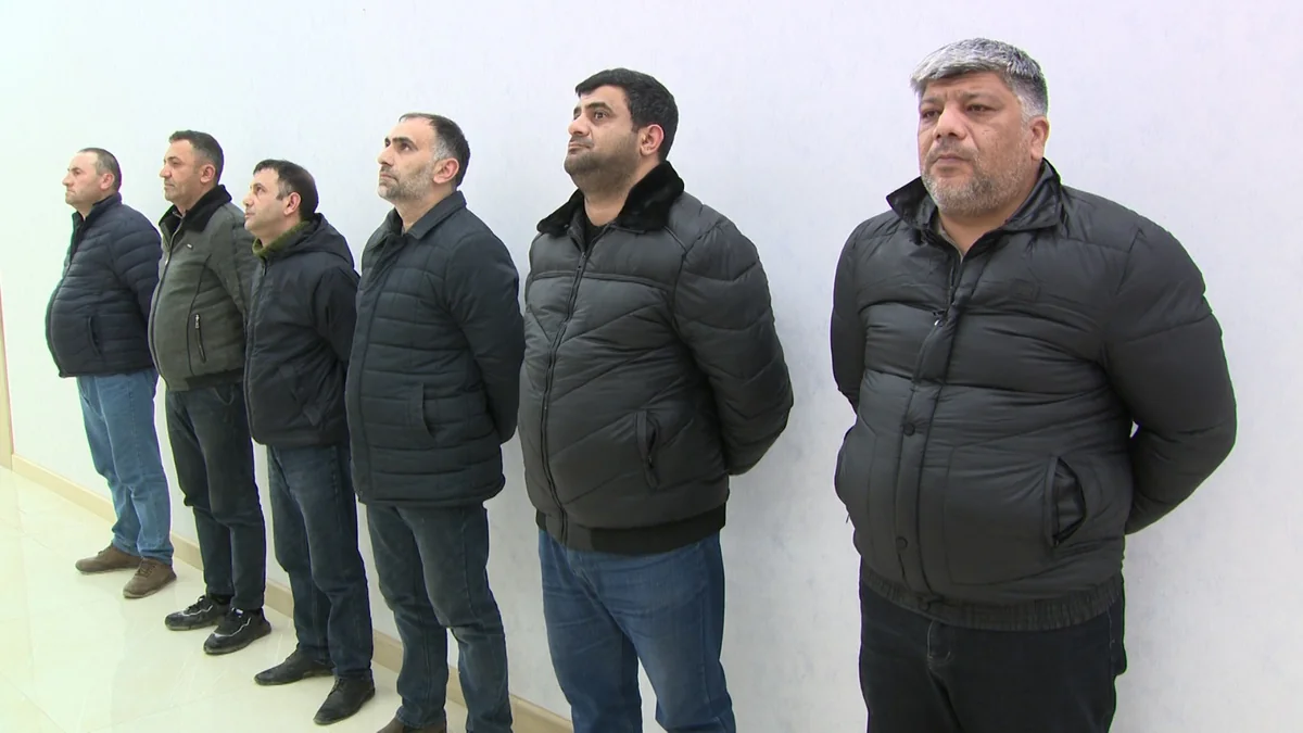 Abşeronda gizli sexdə keyfiyyətsiz yuyucu vasitələr hazırlayan dəstə üzvləri saxlanılıb