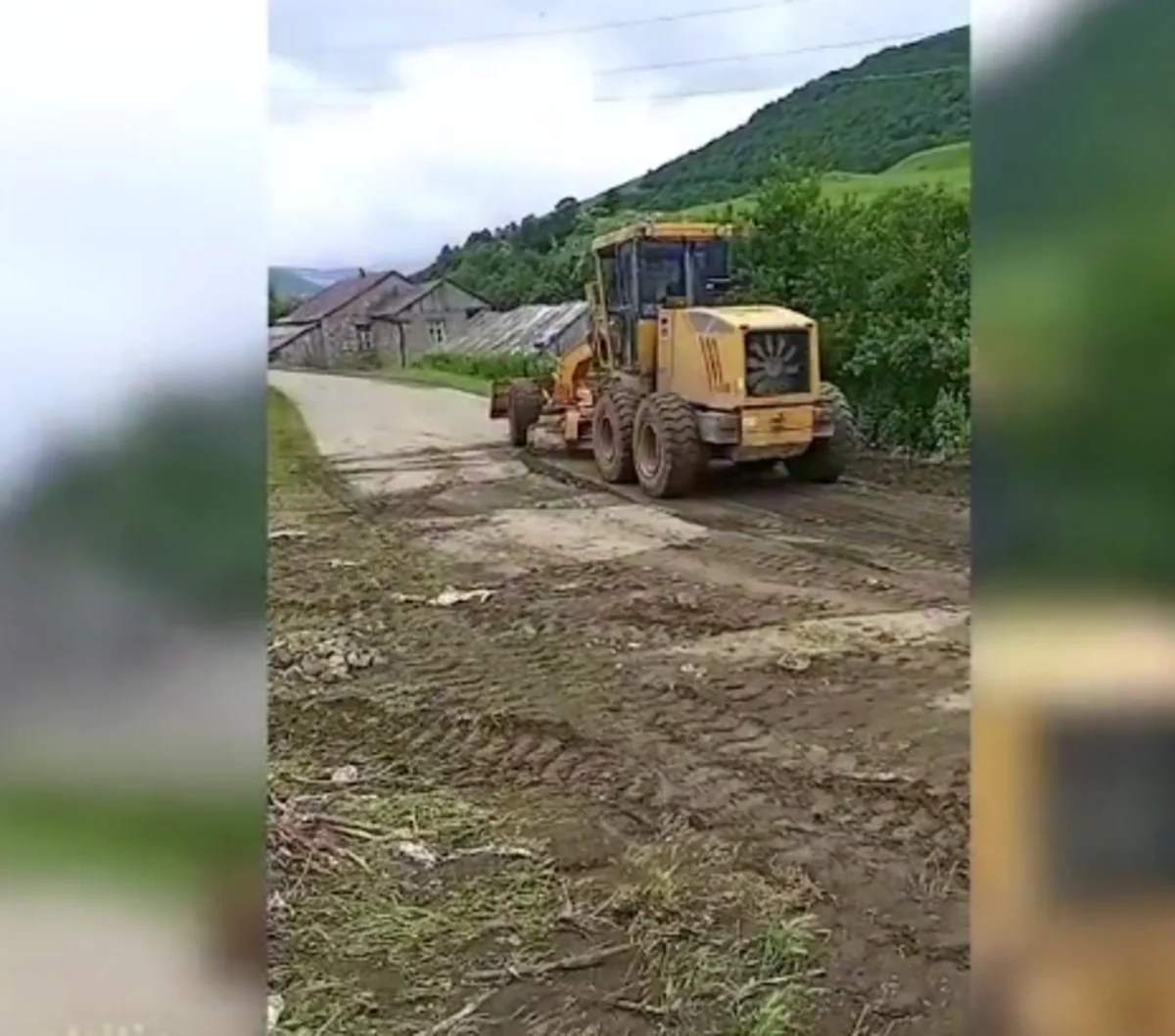 Daşkəsən yolları iri qaya parçaları və palçıqdan təmizlənib