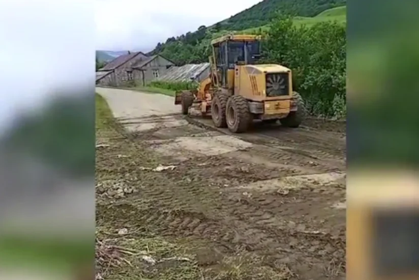 Daşkəsən yolları iri qaya parçaları və palçıqdan təmizlənib