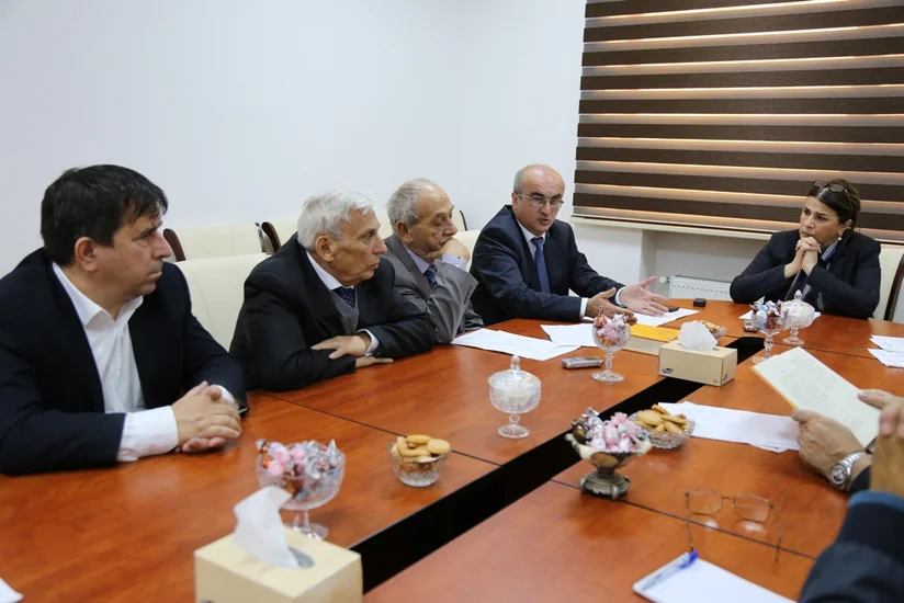 Nazirlər Kabineti yanında ​Tərcümə Mərkəzinin direktoru “Azərbaycan dilinin orfoqrafiya lüğəti”ni sərt tənqid edib