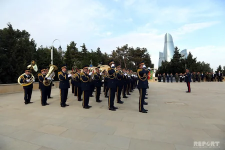 MDB ölkələrinin müdafiə nazirləri Şəhidlər xiyabanını ziyarət ediblər - FOTOREPORTAJ