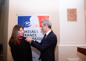 Директор музея ковра удостоена звания кавалера Ордена Искусств и литературы