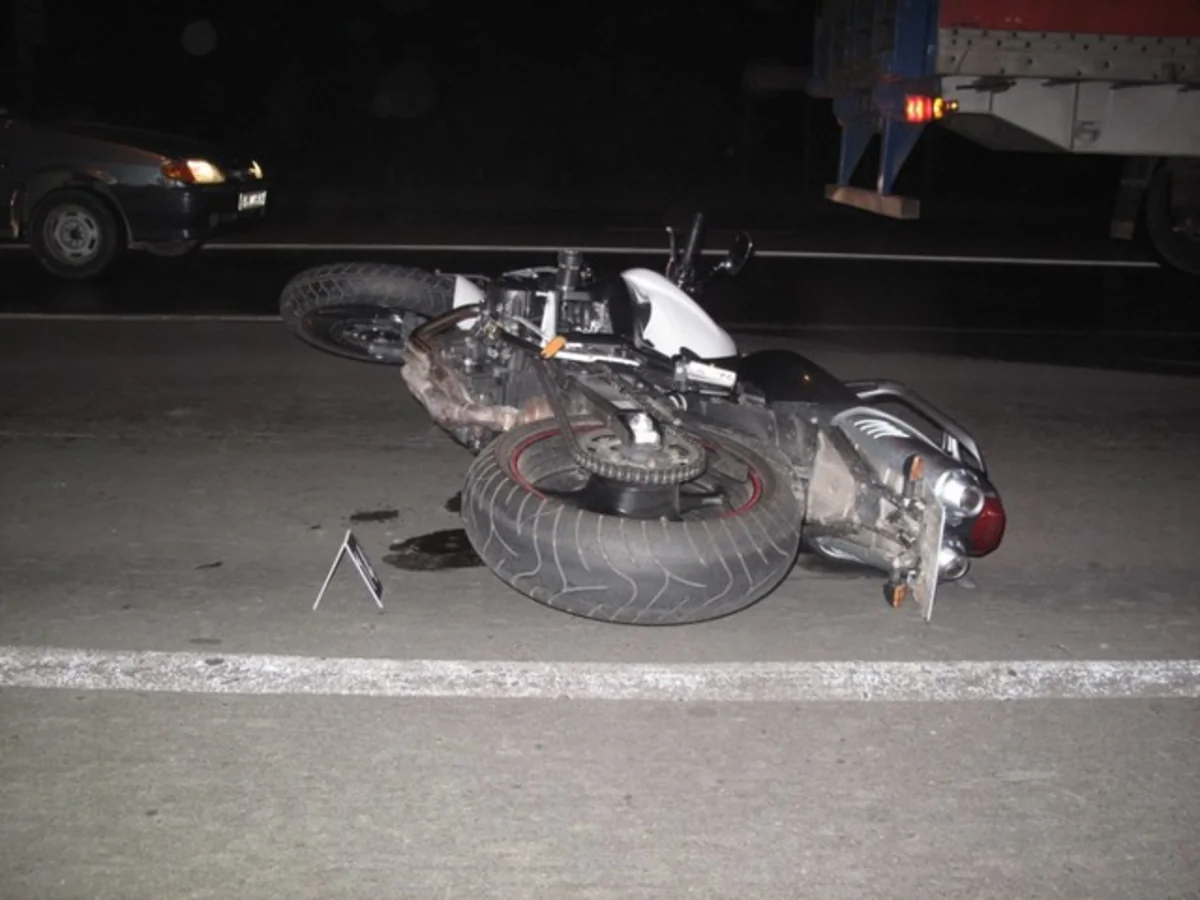 Xaçmazda avtomobil motosikletlə toqquşub, 1 nəfər yaralanıb