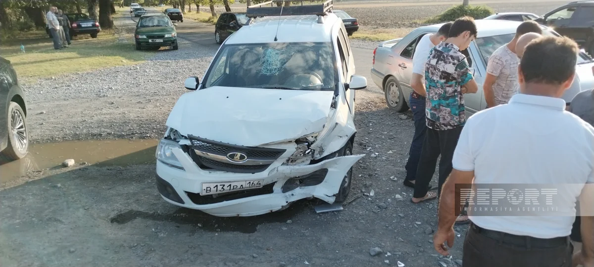 Oğuzda iki avtomobil toqquşub, 4 nəfər xəsarət alıb - YENİLƏNİB