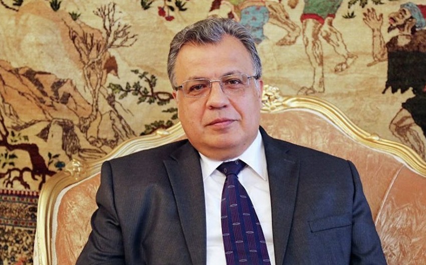 Rusiya səfirinin adı öldürüldüyü sərgi salonuna verilib