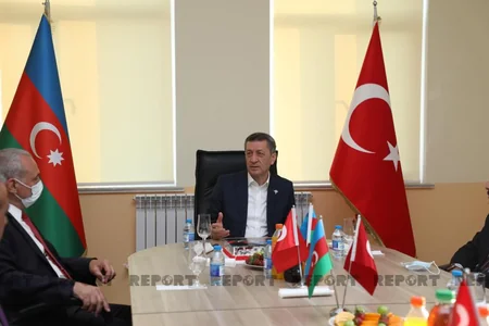 Türkiyənin milli təhsil naziri Bakı Atatürk liseyində olub