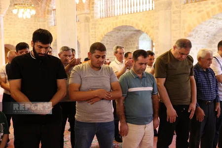 Şuşada bayram namazı qılınıb