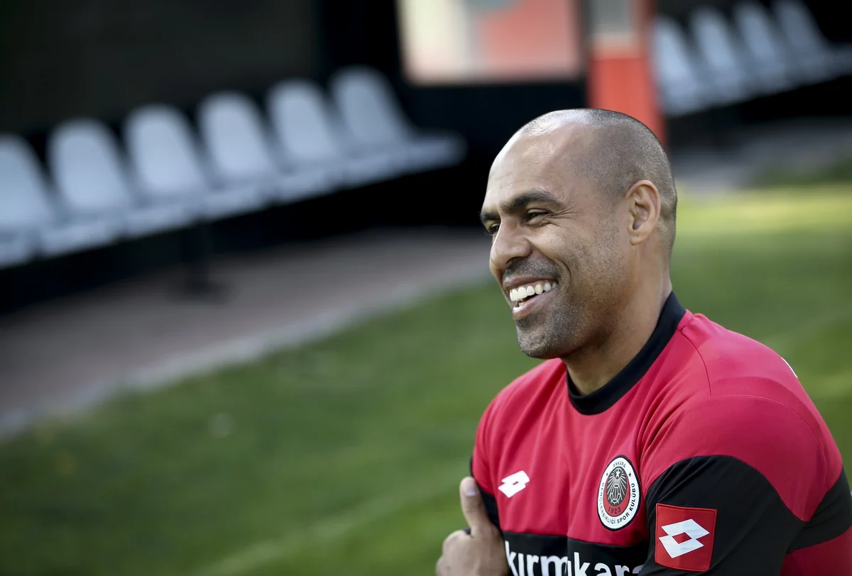 Türkiyə klubunun sükanı arxasına sabiq futbolçusu gətirildi