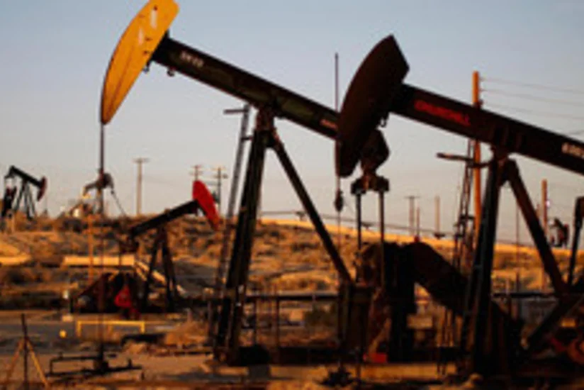 Соглашение об ограничении нефти следует продлить минимум на год