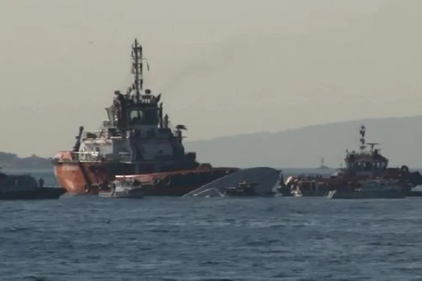 ​Bosfor boğazında yük gəmisi ilə kater toqquşub, 3 nəfər ölüb, 4 nəfər yaralanıb - VİDEO