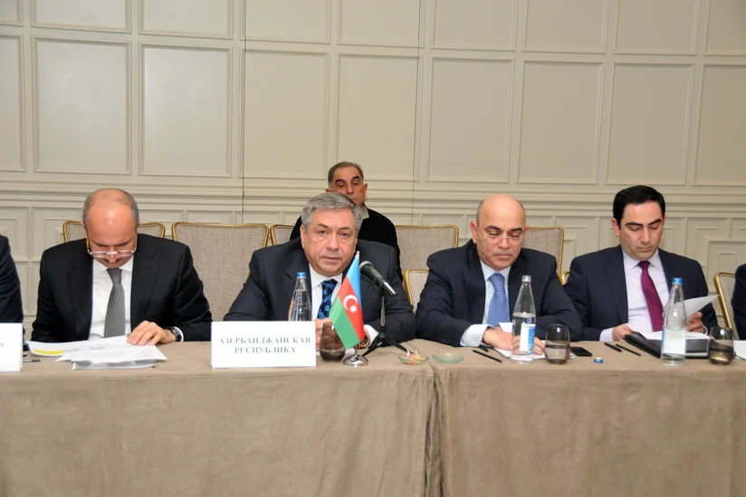 ​Transxəzər beynəlxalq nəqliyyat marşrutunun inkişafı Bakıda müzakirə olunub