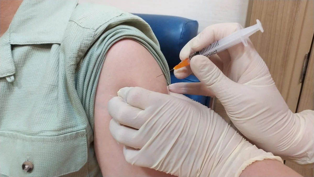 В Азербайджане за сутки от COVID-19 вакцинированы 805 человек