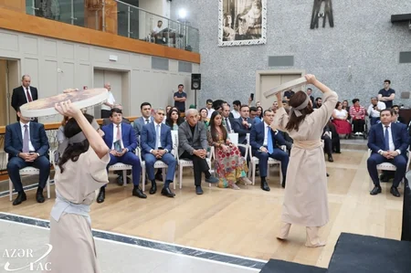 Heydər Əliyev Fondunun vitse-prezidenti “Nəsimi” antreprizasının təqdimatında iştirak edib