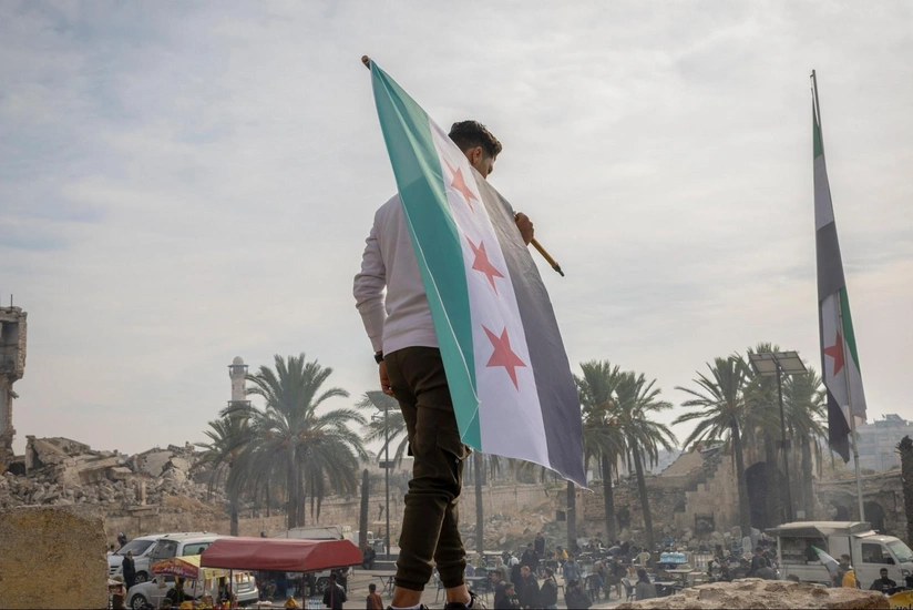 Belarus bütün, Rusiya isə bəzi diplomatlarını Suriyadan çıxarıb