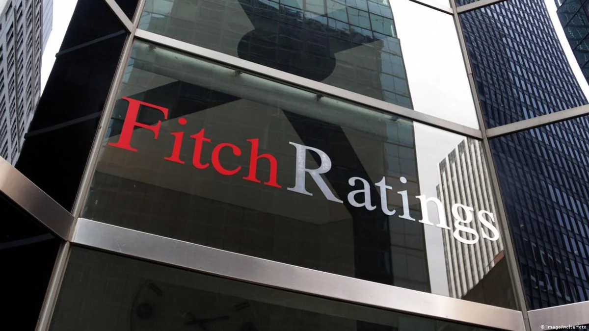 Fitch понизило рейтинг США с AAA до AA+