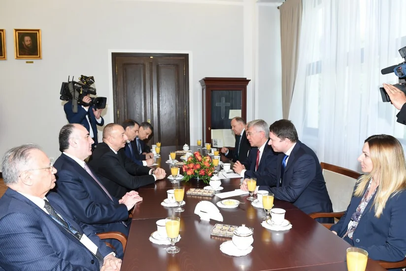 Prezident İlham Əliyev Polşa Senatının marşalı ilə görüşüb