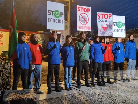 Акция протеста на дороге Ханкенди-Лачын продолжается и в ночные часы