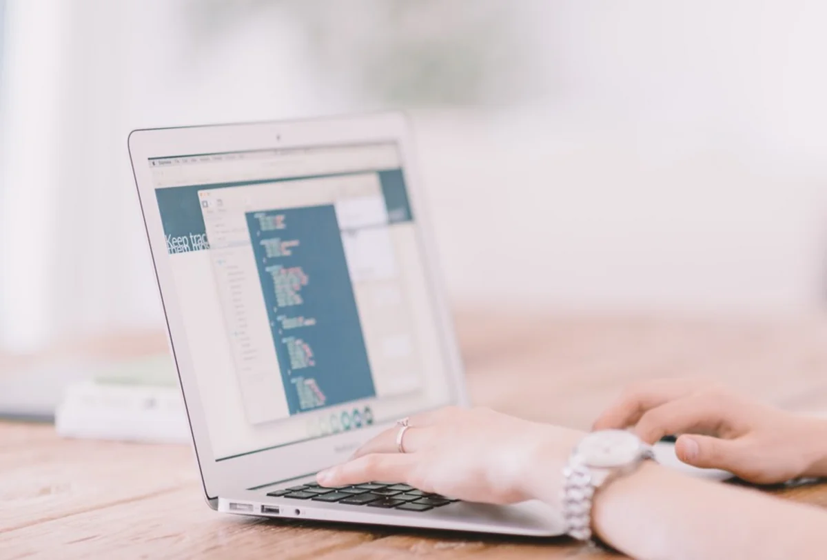 Gürcüstanda distant iş rejiminə keçilir