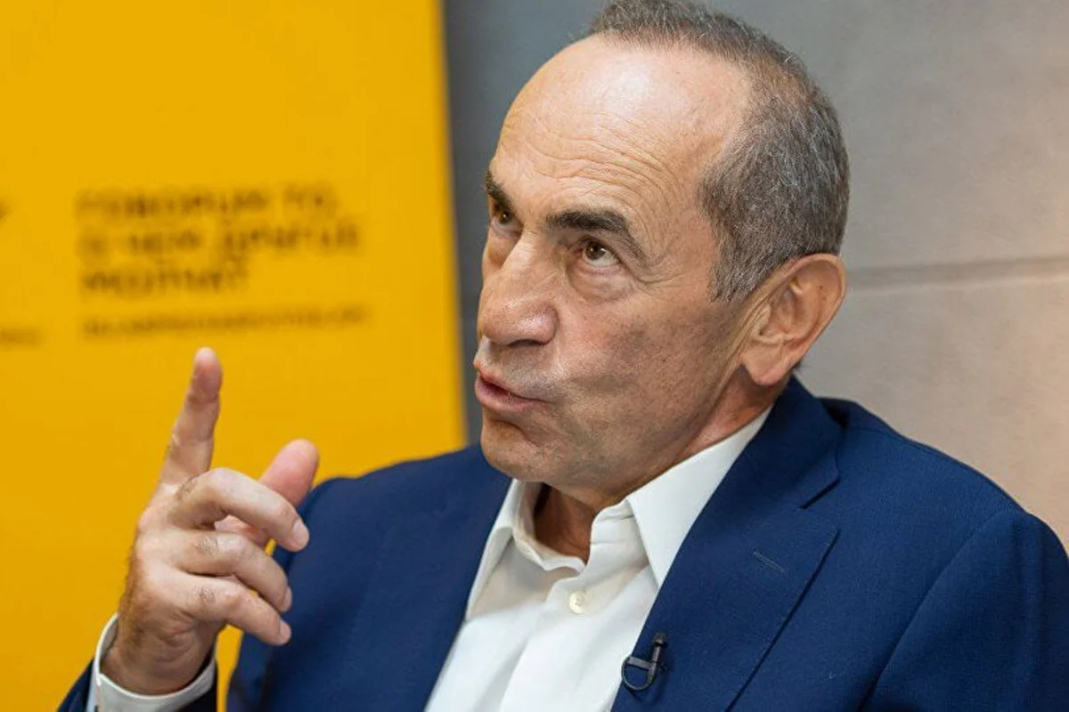 Koçaryan: “Hökumət ölkəni hamının qaçdığı yerə aparır”