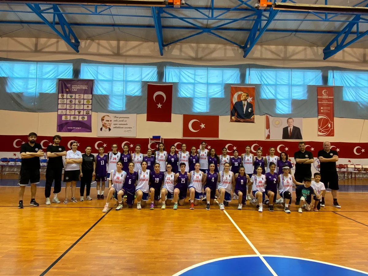 Azərbaycanın basketbol milliləri yoxlama görüşləri keçirib