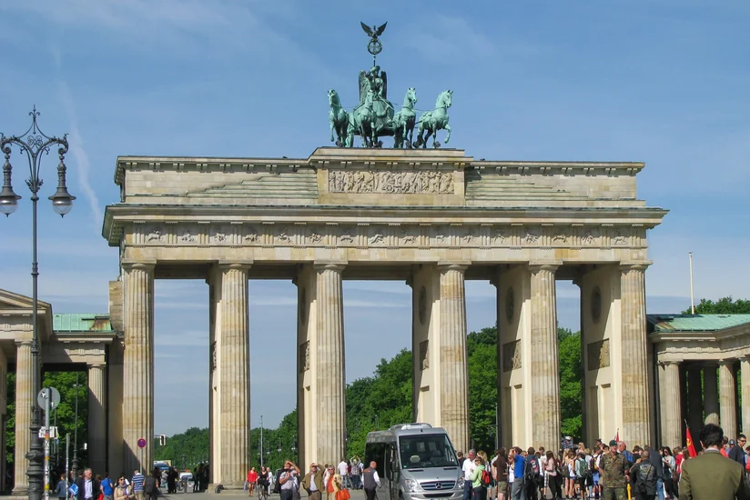 Berlində tarixi məkanları terror hücumlarından qorumaq üçün tədbirlər görüləcək