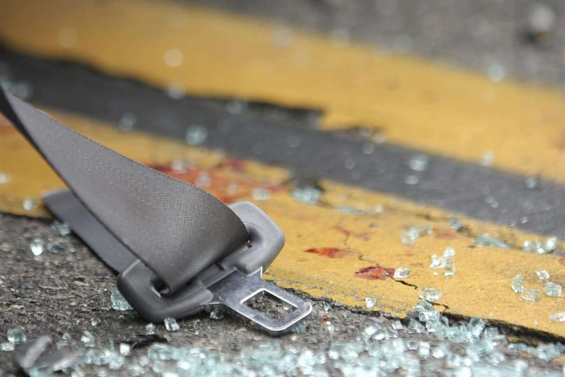 Salyanda avtomobil divara çırpılıb, ölən və xəsarət alan var