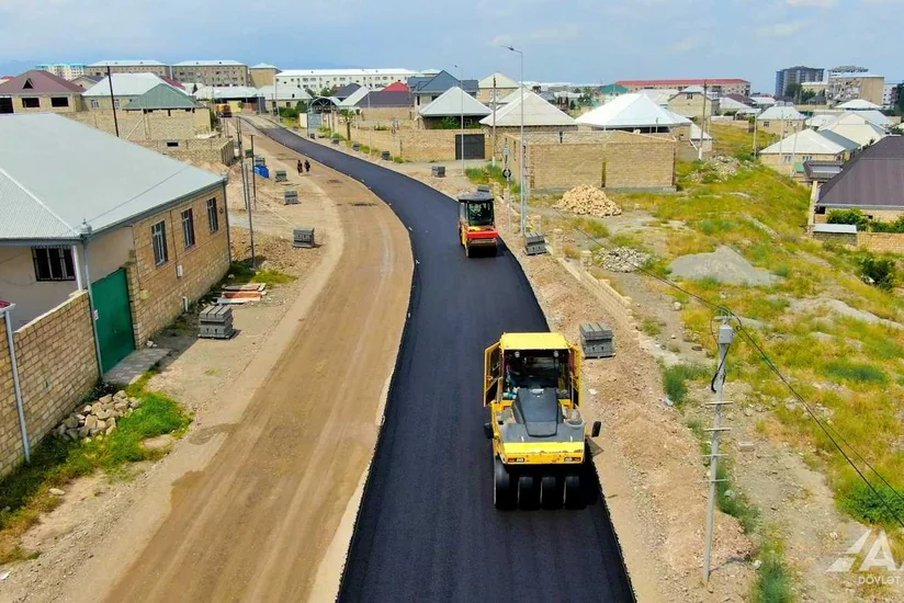 Gəncənin daxili avtomobil yollarında təmir-tikinti işləri aparılır