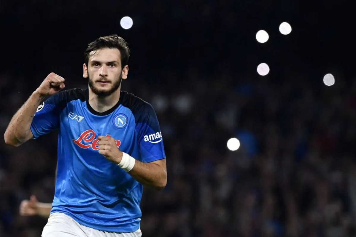 Napoli gürcü futbolçu ilə müqavilənin müddətini uzatmağa yaxındır