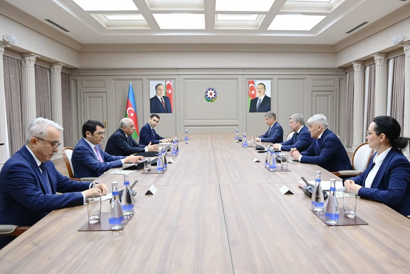 Baş nazir Əli Əsədov Ulyanovsk vilayətinin qubernatoru ilə görüşüb