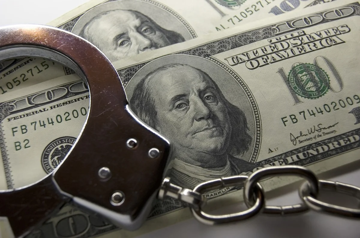 Dələduzluq yolu ilə 3,4 milyon dolları ələ keçirən şəxslərin məhkəməsinə şahidlər məcburi gətiriləcək