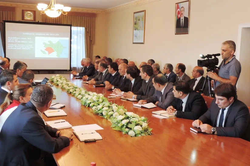 ƏMDK Şabran sakinlərinə torpaq sahələrini birləşdirməyi tövsiyə edib