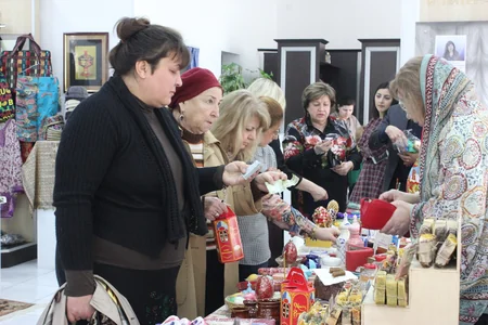 В Баку проходит Благотворительный Пасхальный базар