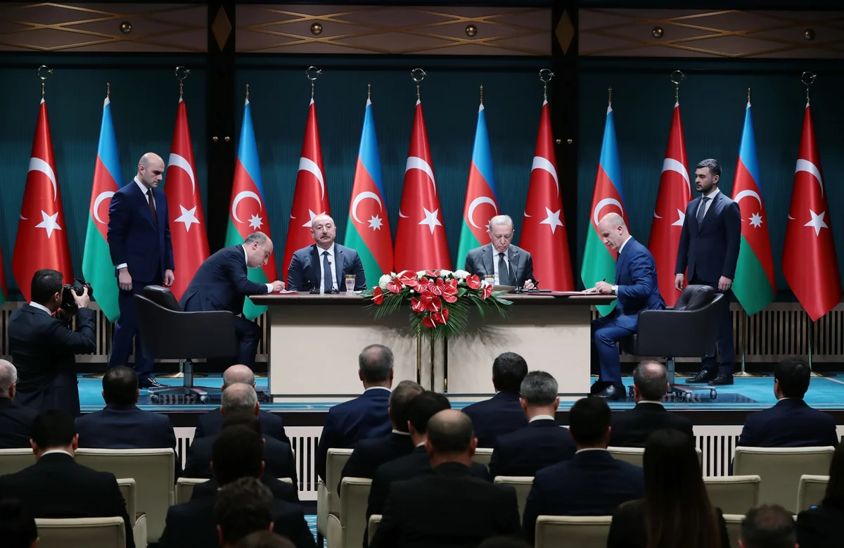Azerbaijan, Türkiye sign documents