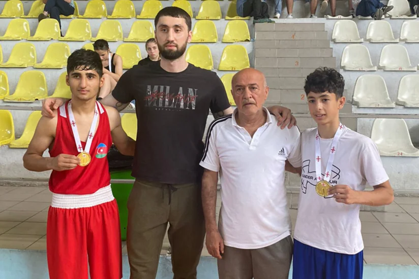 Azərbaycanın yeniyetmə boksçuları Gürcüstanda 13 medal qazanıblar