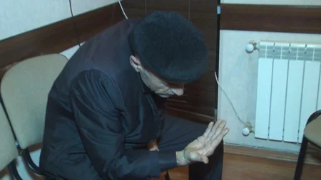 İnstagramda meyxana ilə narkomaniyanı təbliğ edən 54 yaşlı kişi saxlanıldı - FOTO - VİDEO - YENİLƏNİB