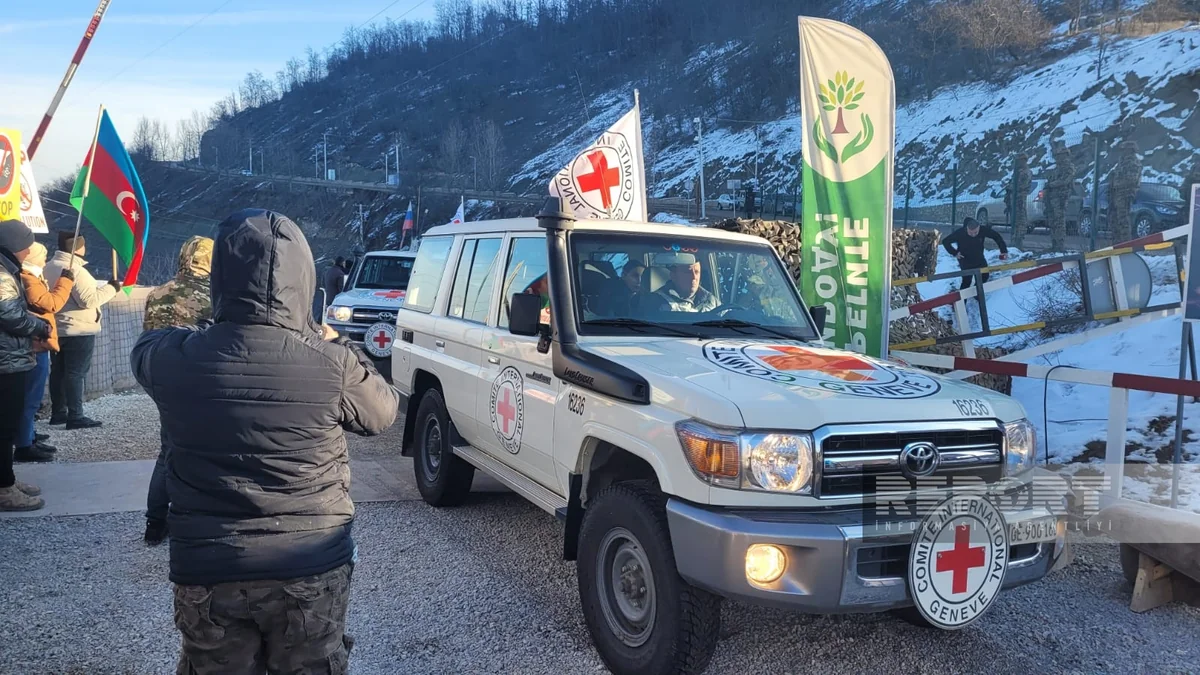 ICRC vehicles move freely from Khankandi toward Lachin
