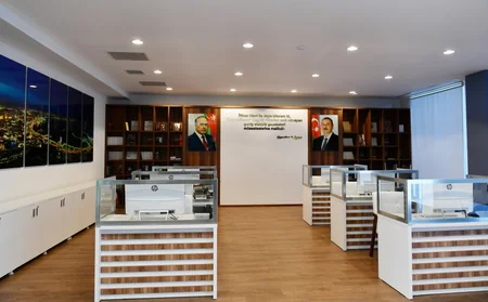 President inaugurates new power substation, Digital Network General Management Center