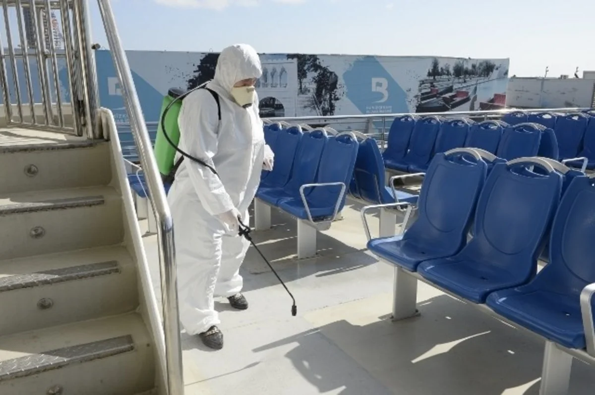 Mirvari gəzinti gəmisində dezinfeksiya işləri aparılıb