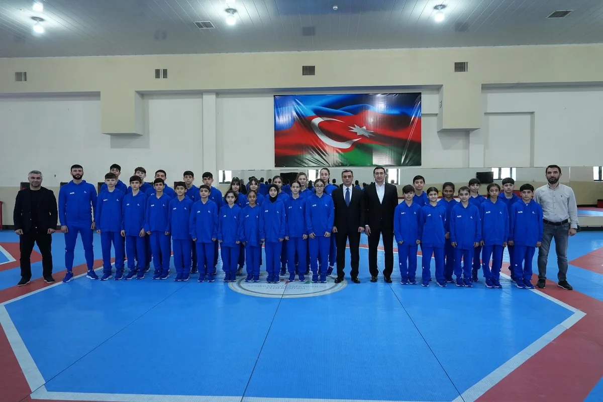 Gimnaziadaya yollanan taekvondoçularla görüş keçirilib