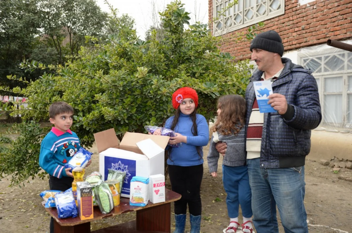 Heydər Əliyev Fondunun təşəbbüsü ilə aztəminatlı ailələrə Novruz sovqatları paylanılıb