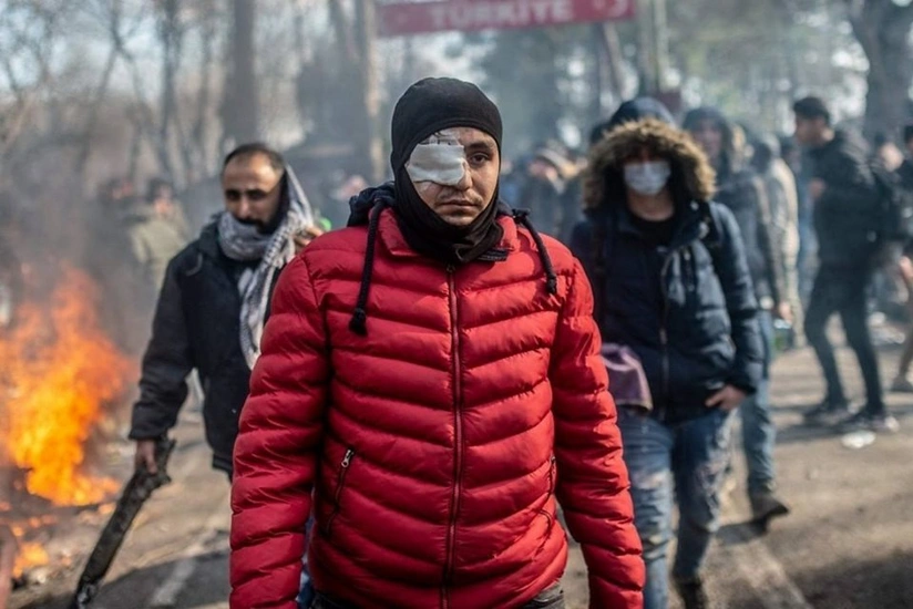 Yunanıstan hərbçiləri miqrantlara atəş açdı, ölən var