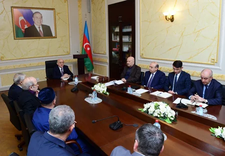 Azərbaycanda dövlət qeydiyyatına alınmış islam kolleclərinə şəhadətnamələr verilib