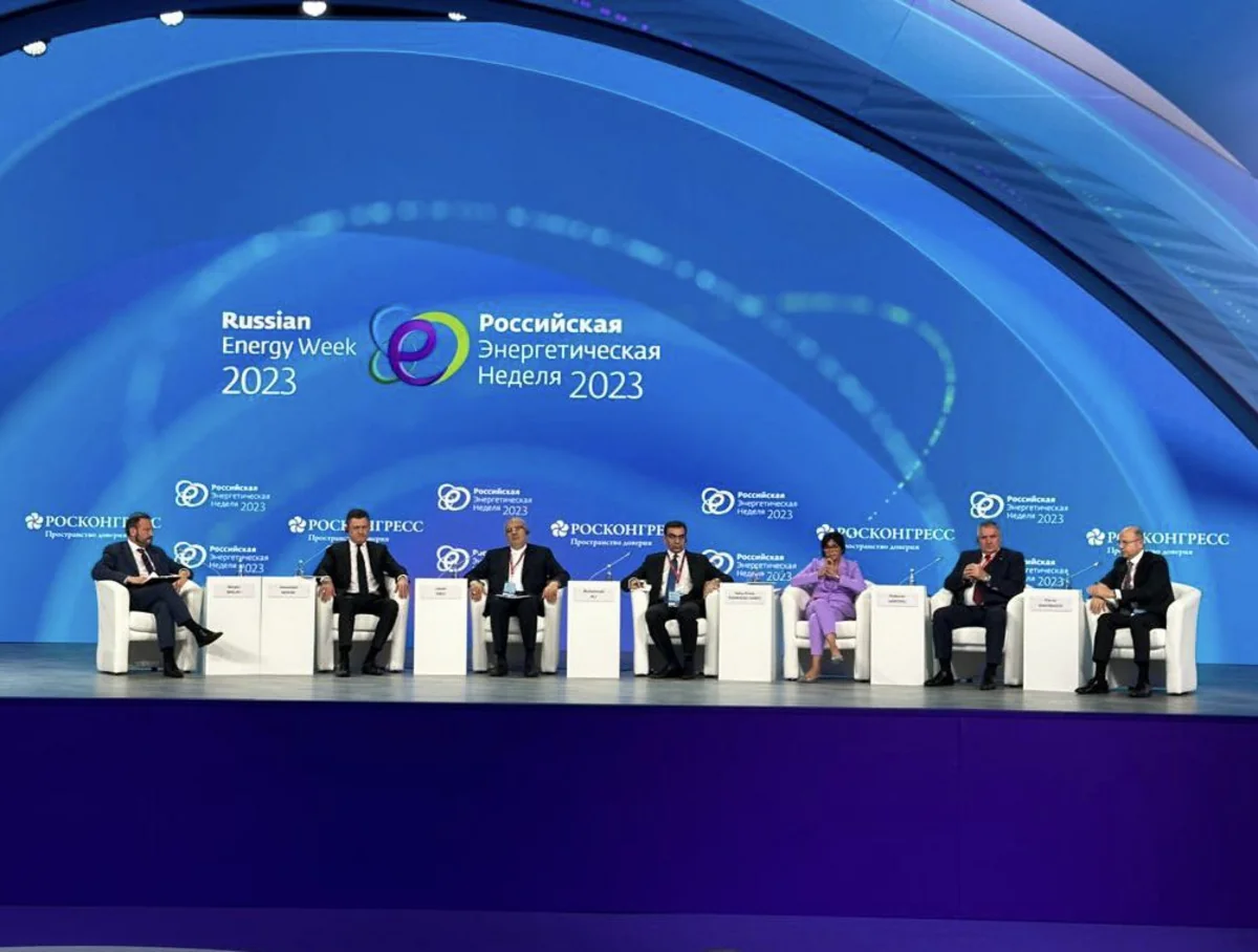 Parviz Shahbazov attends discussions within Russian Energy Week