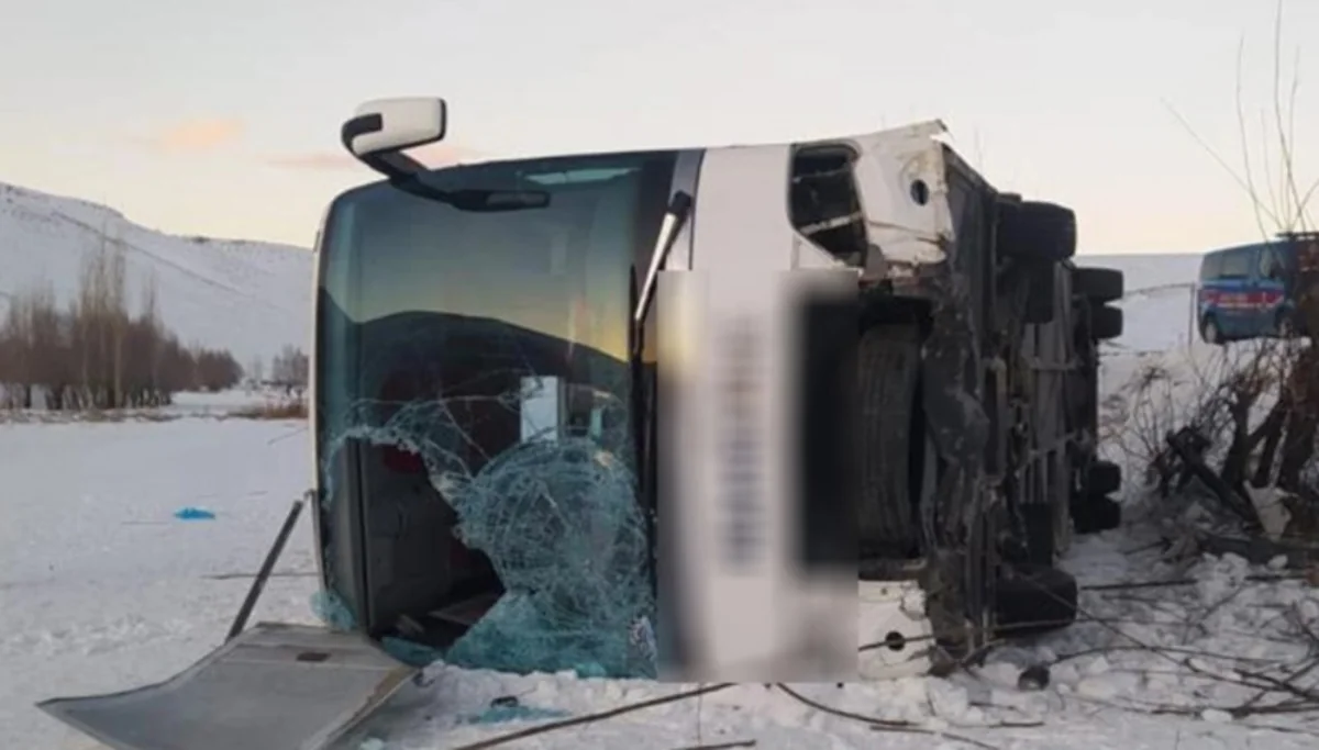 В Турции перевернулся автобус, есть пострадавшие