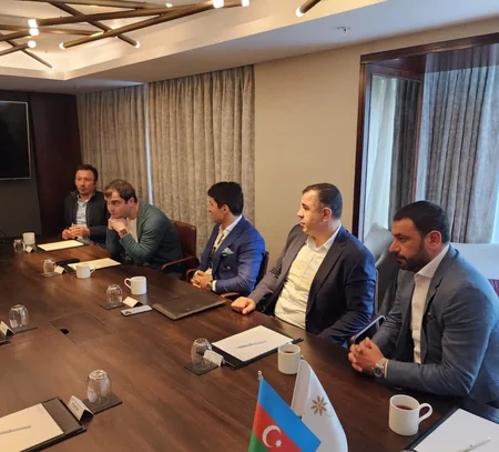 Londonda yaşayan, işləyən azərbaycanlı sahibkarların ehtiyacları dinlənilib