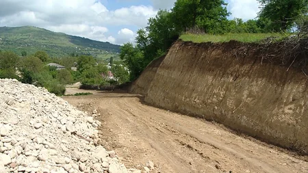 ​Qubada 4 istiqamətdə avtomobil yolları salınır -  VİDEO