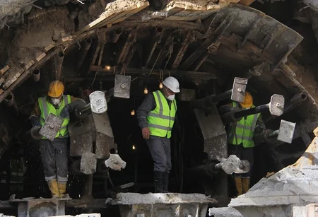 Metronun “Xocəsən” deposuna aparan tunellərdə qazıntı tamamlanıb