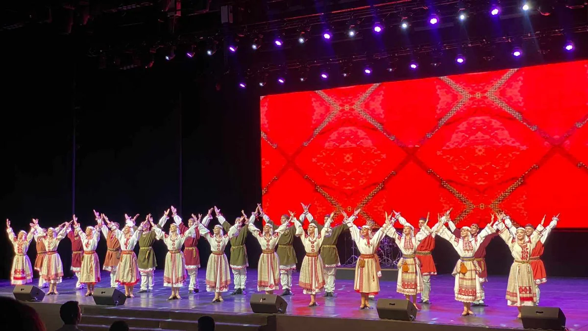 Heydər Əliyev Sarayında Belarus mədəniyyəti günlərinin açılışı olub